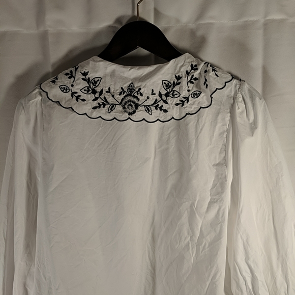 ZARA Embroidered Floral White Dress Shirt Button-up Peasant small s black collar - Picture 8 of 15